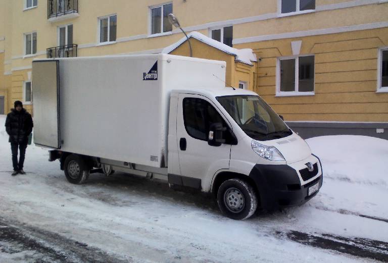 Перевозка холодильника высотой 1, 2м лежа из Москва в Москва